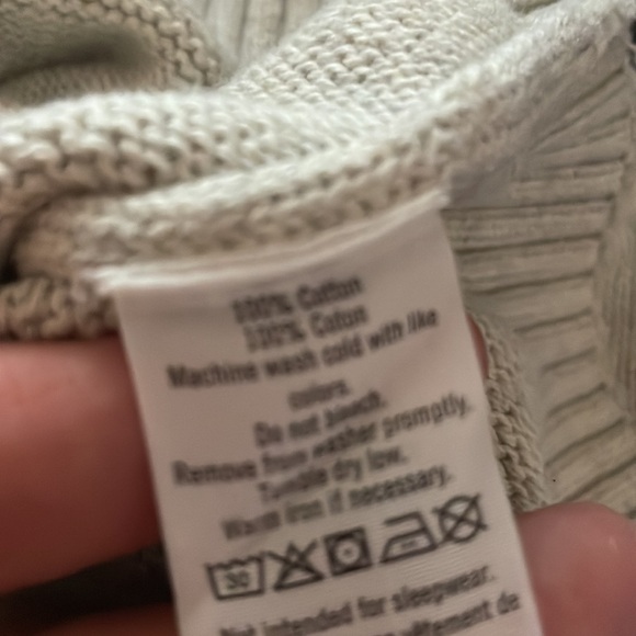 Janie and Jack hoodie sweater gray oatmeal with red arm stripes size 6 - Picture 6 of 6